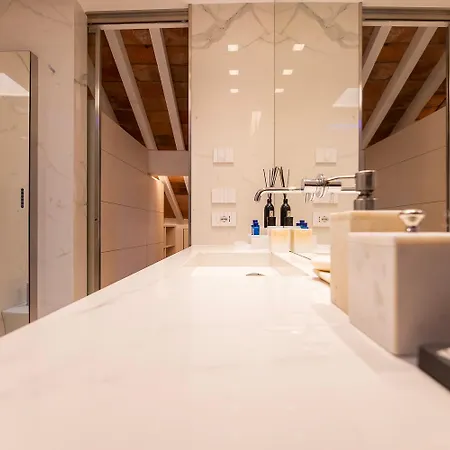 Διαμέρισμα Luxury Rooftop Piazza Erbe *