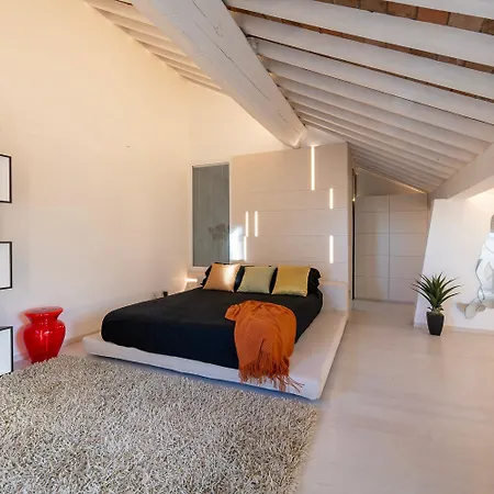 Luxury Rooftop Piazza Erbe * Βερόνα