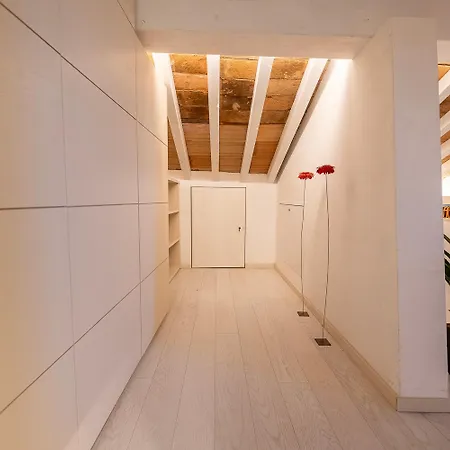 Apartment Luxury Rooftop Piazza Erbe Verona